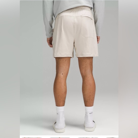 Lululemon Soft Jersey Short 5" - Picture 2 of 4